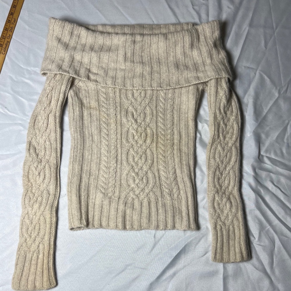 Abercrombie & Fitch Wool Angora Cashmere Off Shoulder Cable Knit Sweater Cream L